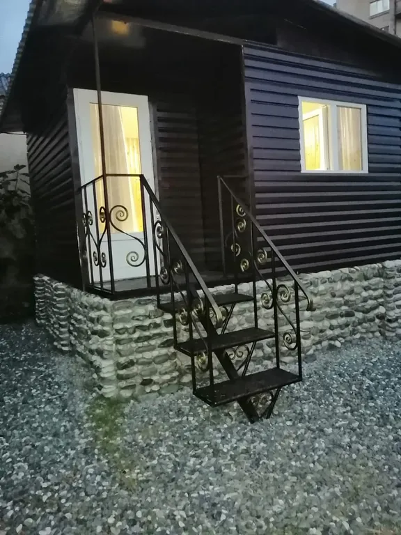 Коттедж 1-комнатный Дом — аренда посуточно в Сухум