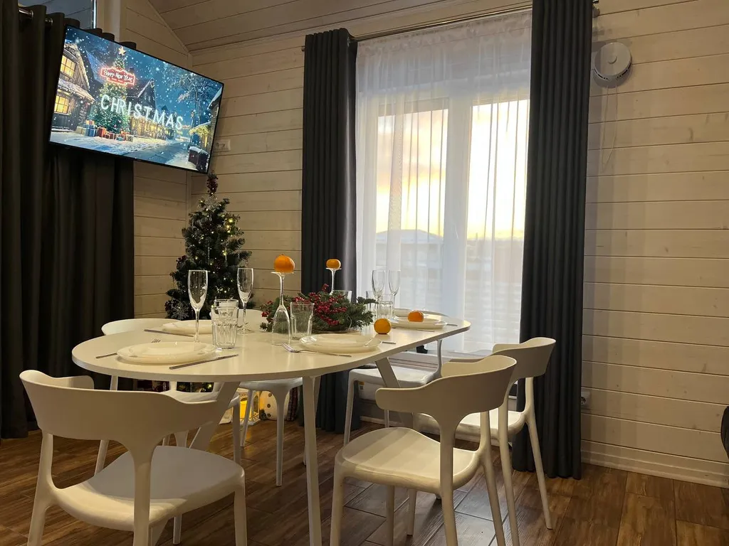 Семейный дом с чаном у леса, у нас есть баня.