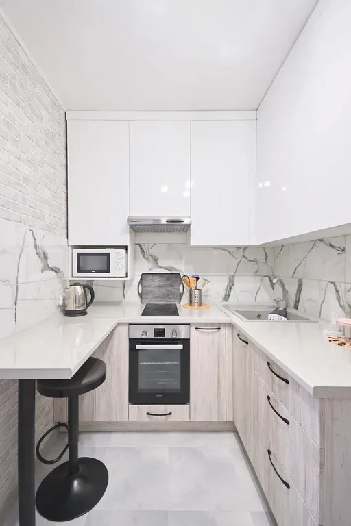 Уютная новая квартира у набережной