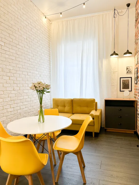 One-Room Loft On Mayakovsky 17
