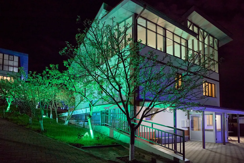 6-комнатный Дом