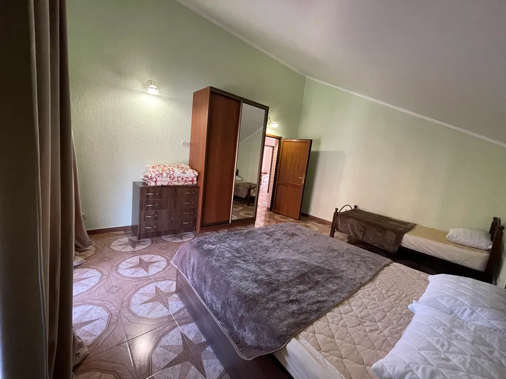 Уютный и просторный коттедж в центре поселка