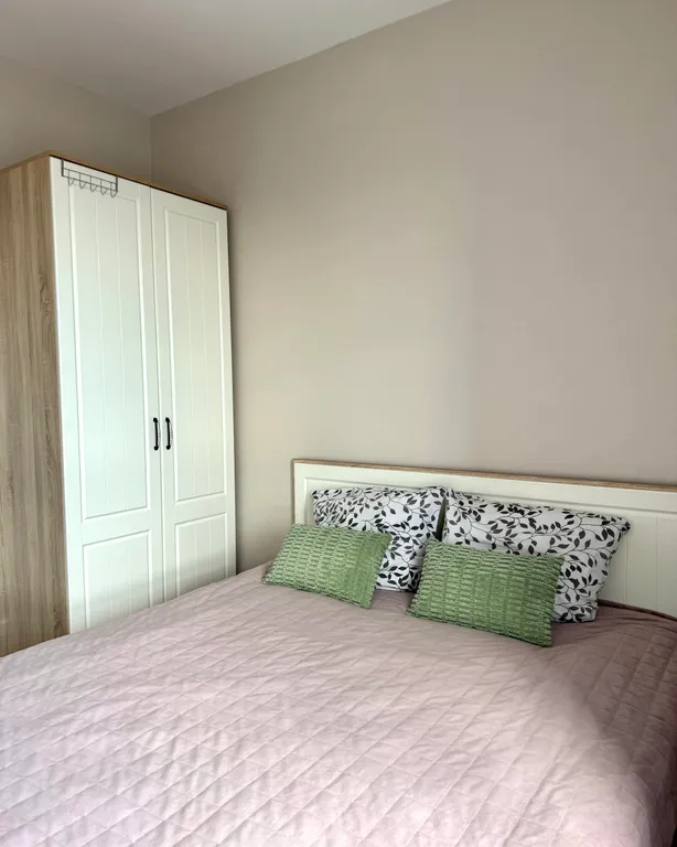 Уютная двушка на 20 этаже с видом на озеро