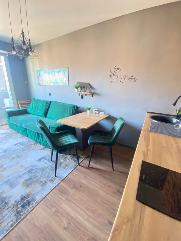 Квартира с дизайнерским ремонтом в стиле лофт