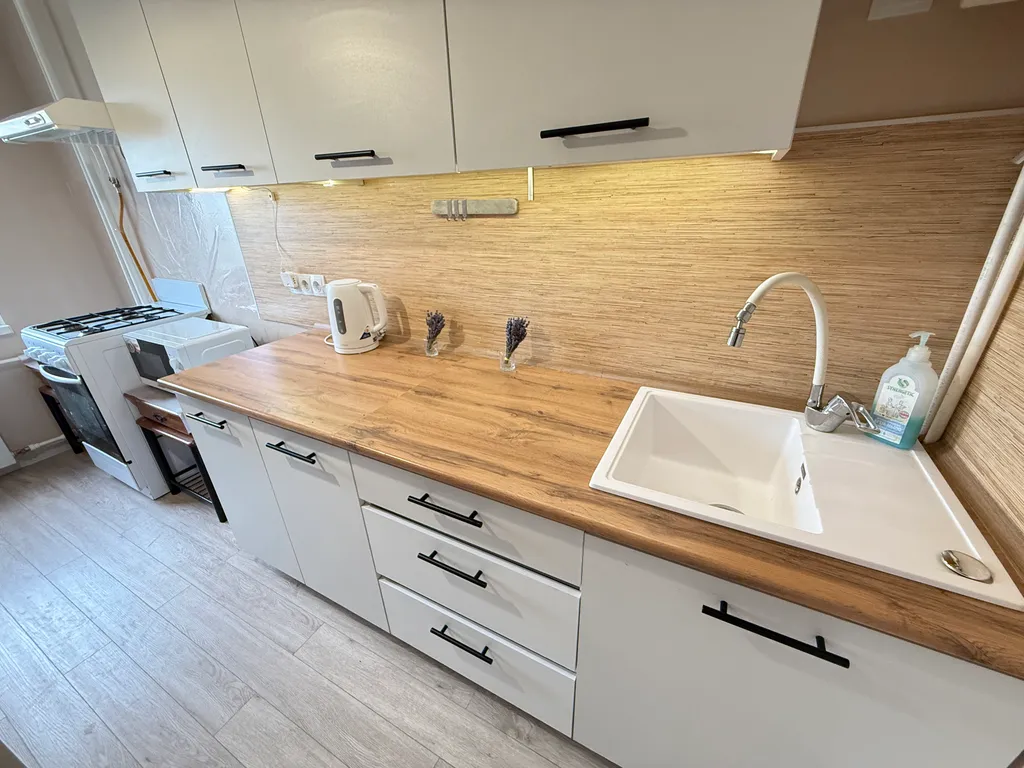 2 комнатная квартира пляж в 5 минутах езды. Парк Победы, Херсонес