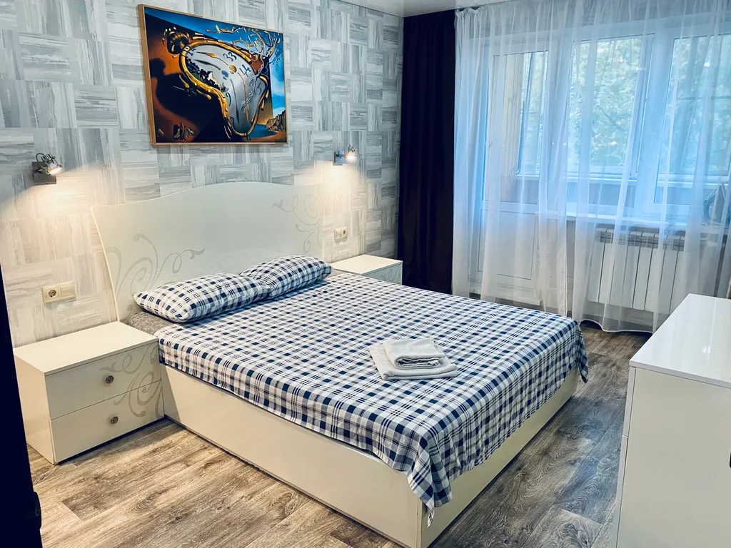 Двухкомнатная квартира в центре — аренда посуточно в Липецк