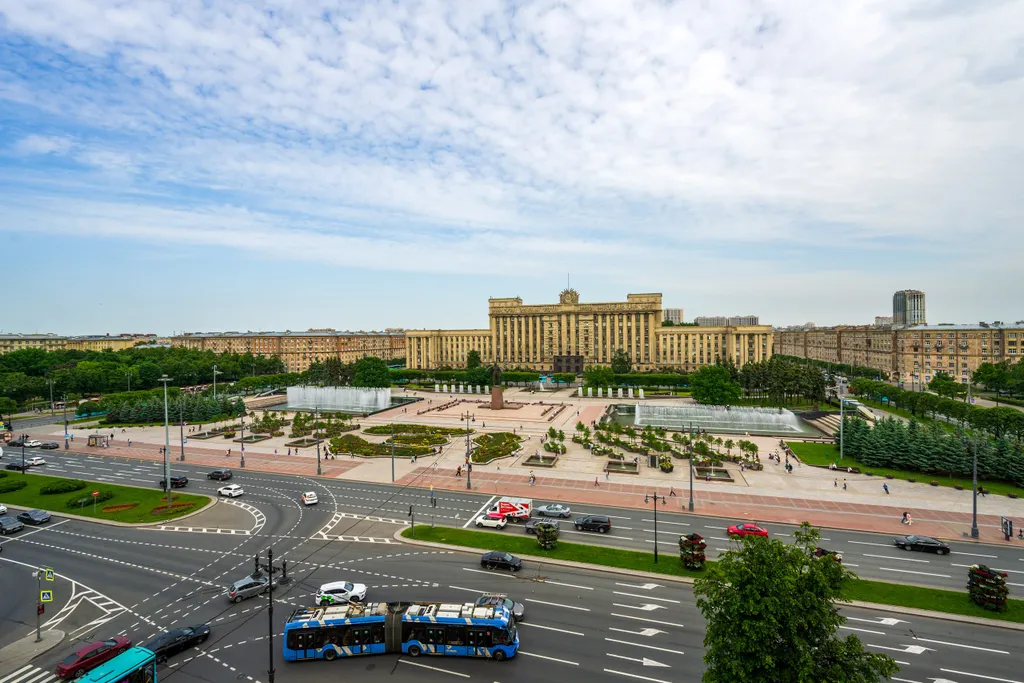 3-комнатная квартира с видом на Московскую площадь