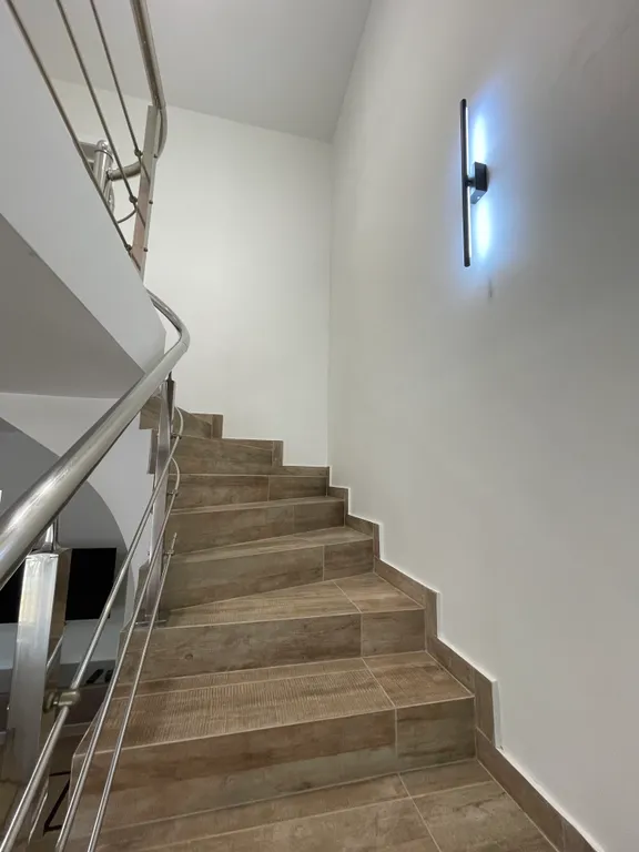 Уютный двухуровневый таунхаус недалеко от моря