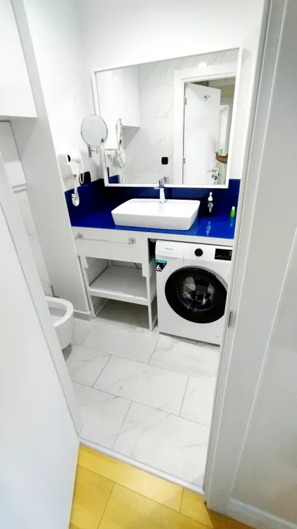 Студия над облаками с видом на море