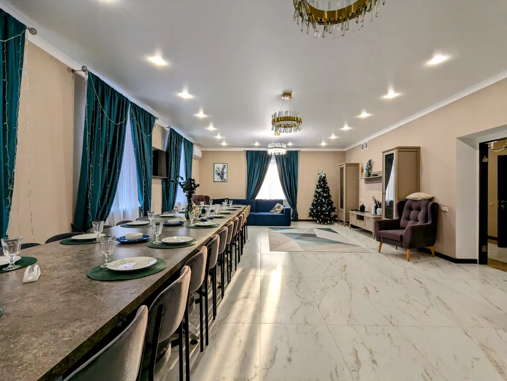 8-комнатный Дом