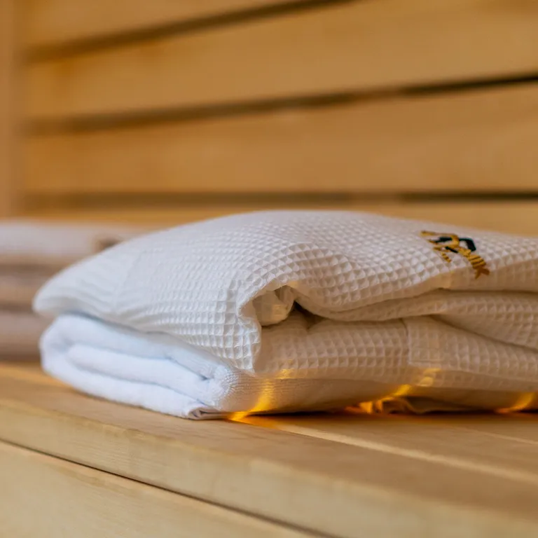 Домик в Икше с сауной и камином (Glassbox108 Premium 2)