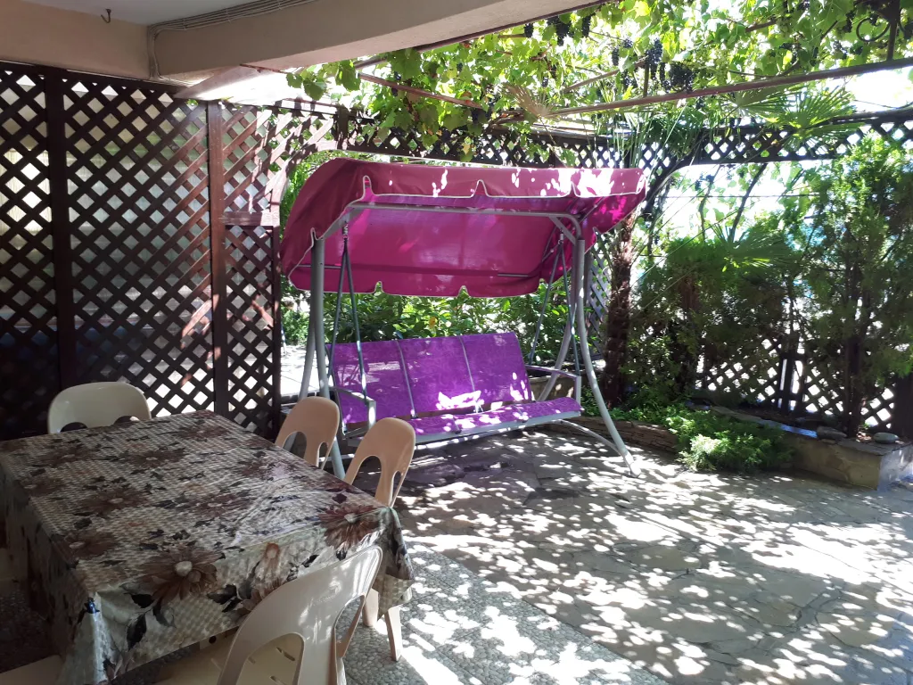 Апартамент у самого моря с двориком