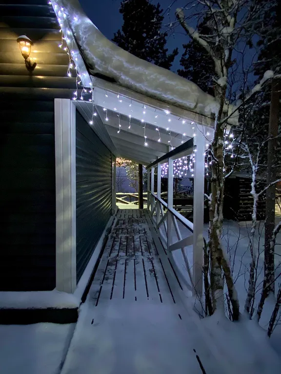 Уютный дом на берегу водохранилища