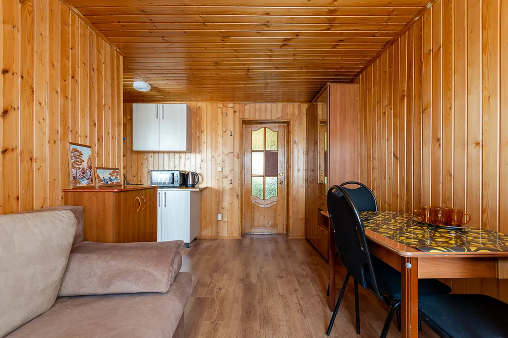 5 местный двухкомнатный номер с кухонной зоной, парковка в подарок