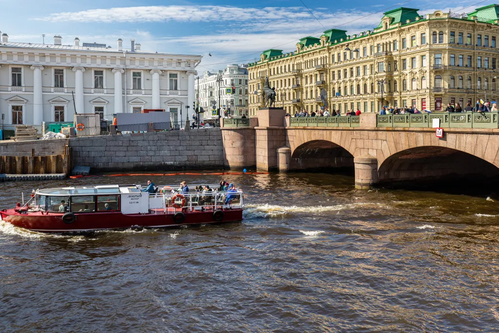 Квартира Шикарная квартира в центре на углу Невского проспекта — Санкт-Петербург