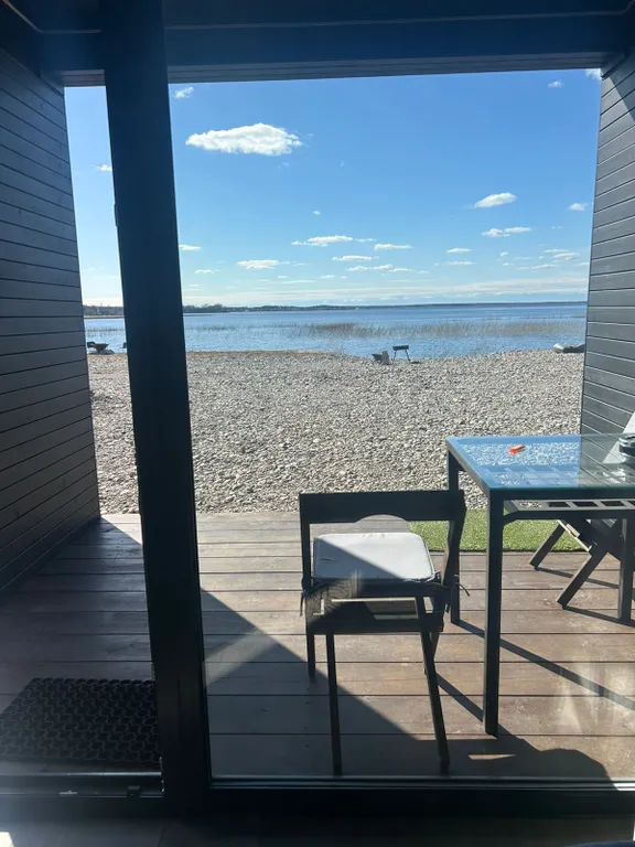 Logma Karelia, современный глэмпинг на берегу озера