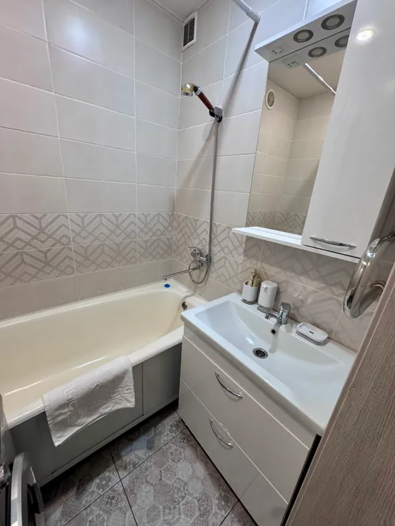 Сдается 2-ая уютная квартира в центре города