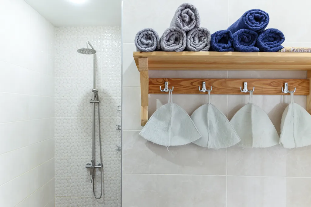 Уютный новый дом у хвойного леса в черте города