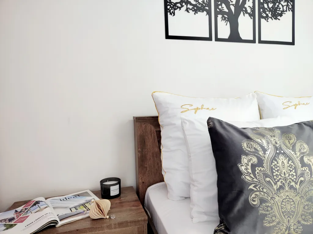 Студия с обзорным видом на город