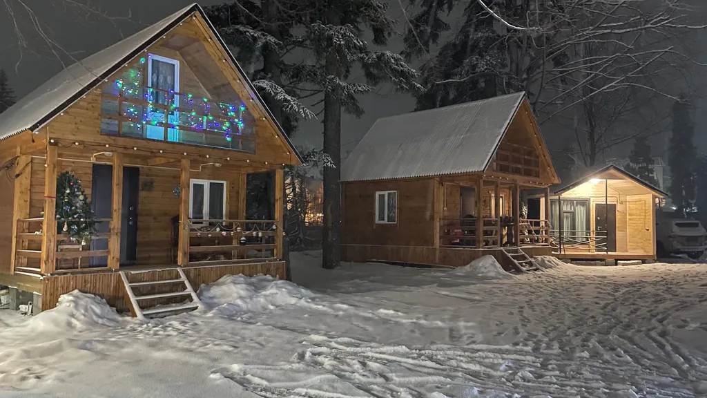 Коттедж Уютный деревянный домик — аренда посуточно в Домбай