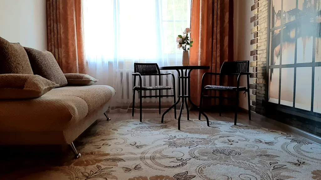 Спокойная двухкомнатная квартира на 1 этаже