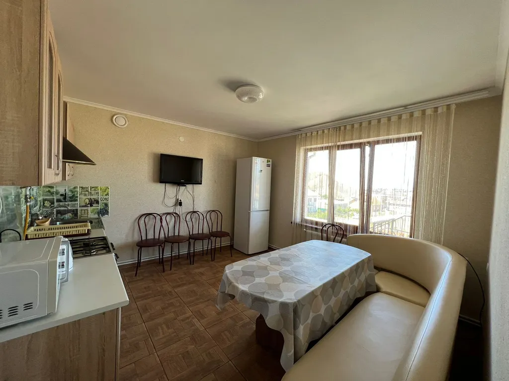 Уютный дом-этаж 5 комн.