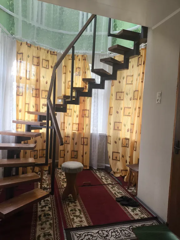 Двухэтажный коттедж с беседкой и баней для отдыха и проживания