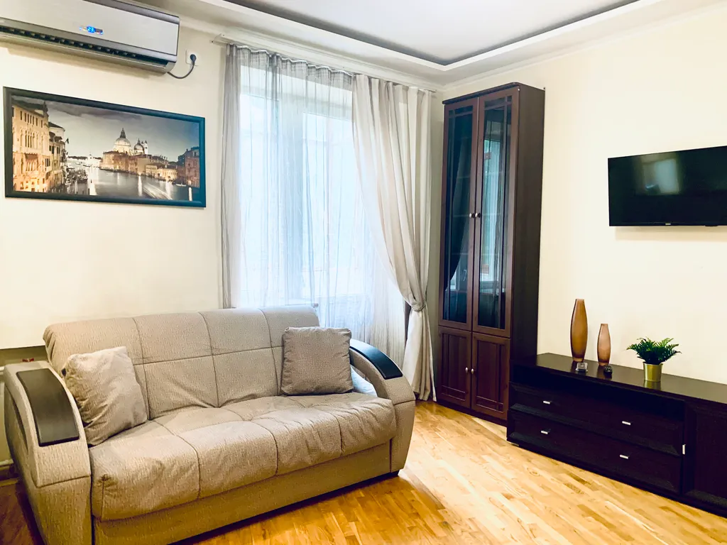 Уютная квартира в тихом центре с парковкой — аренда посуточно в Ростов-на-Дону