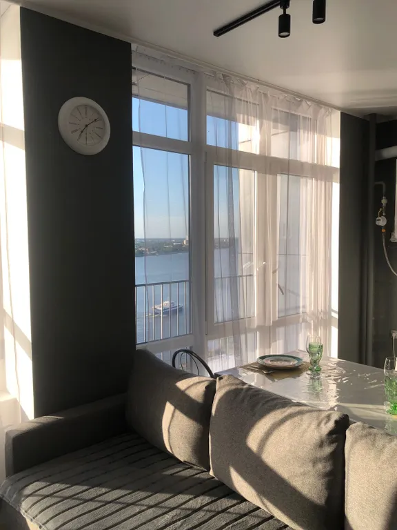 Уютная квартира-студия в центре города с видом на Волгу