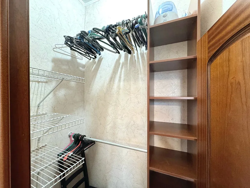 3-комнатная квартира в центре с балконом и кондиционером