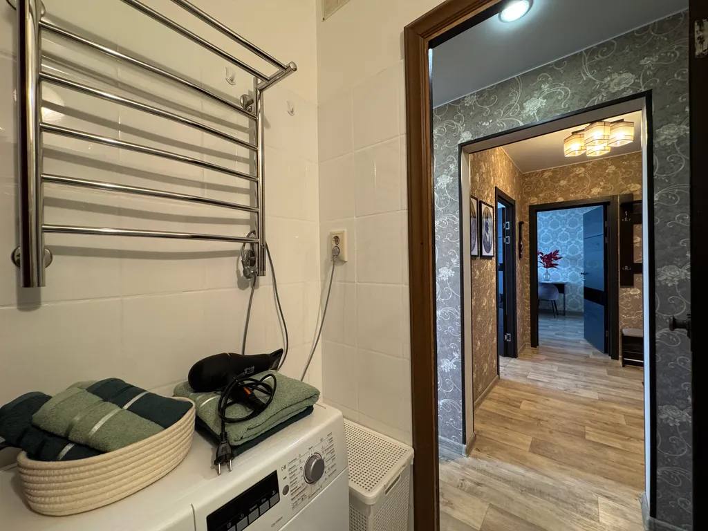 Семейная ретро квартира с видом на лес