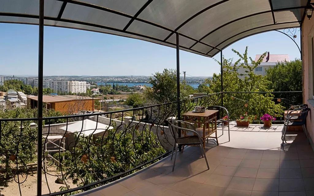 Дом под ключ в тихом и экологически чистом районе Севастополя у моря