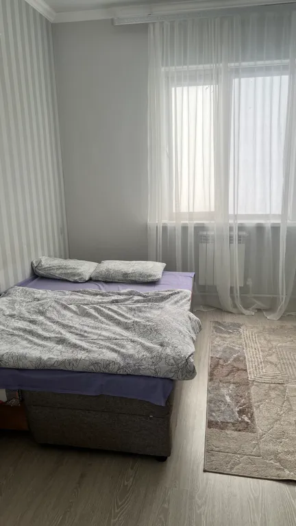 Уютный дом на берегу реки