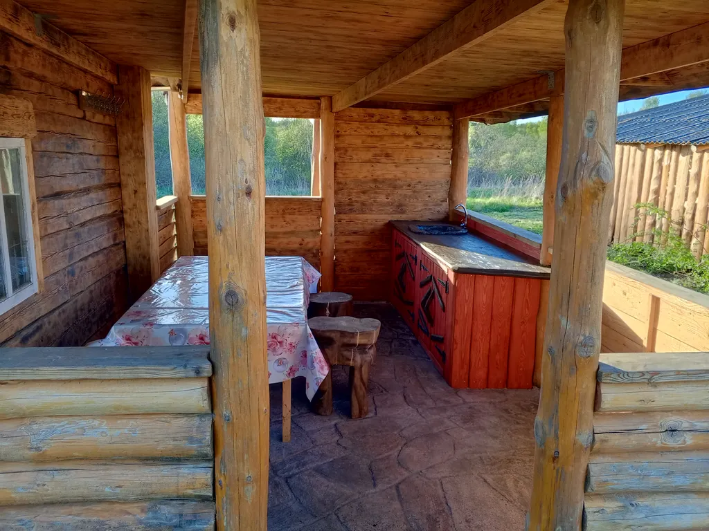 Хуторок у озера