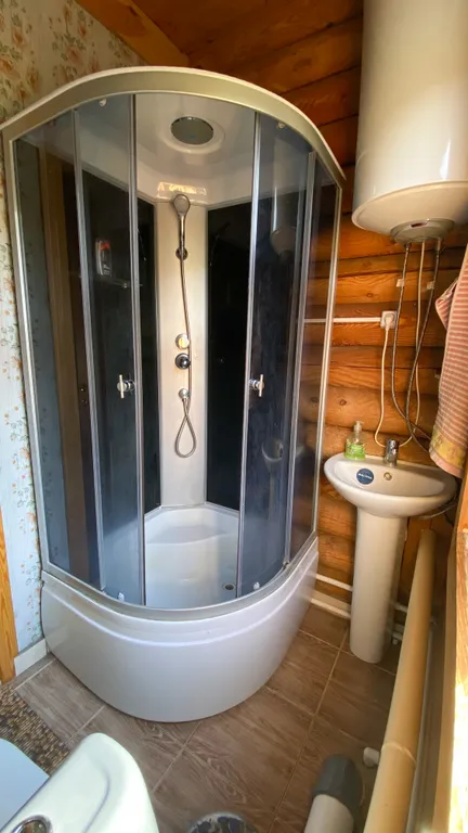 С видом на лес, душ и туалет рядом