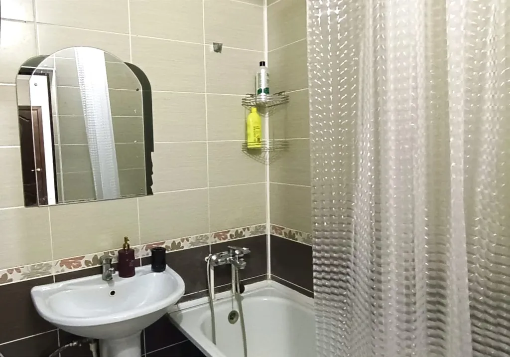 1-комнатная квартира с кондиционером и свежим ремонтом, идеально для командировки