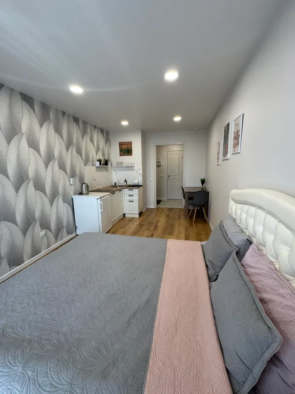 Потрясающая cтудия в центре с бaлконoм нa 14 этаже