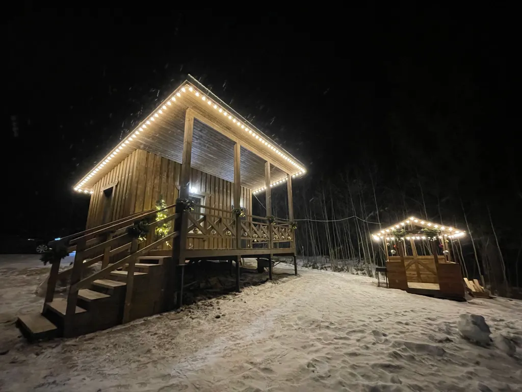 Домик для семейного отдыха в лесу