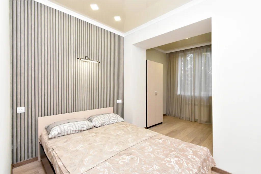 Четырёхкомнатная новая большая квартира