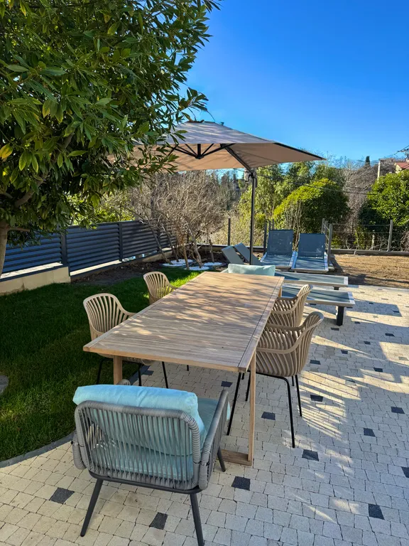 Дом у моря в Сочи с бассейном, камином на дровах и сауной