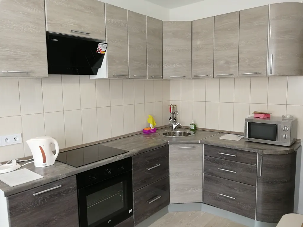 Около Дворца пионеров