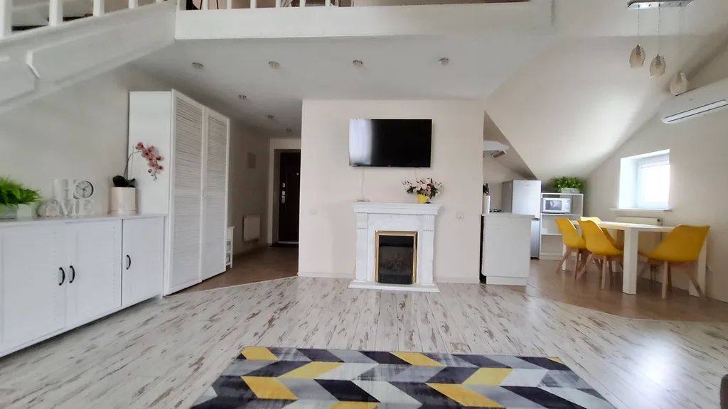 Квартира Квартира Мансарда в сердце Калининграда — Калининград