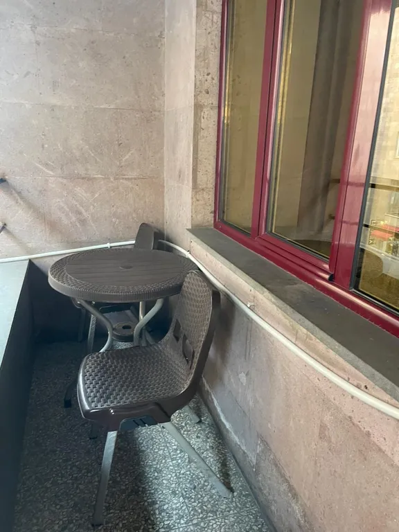 На северном проспекте в самом центре Еревана