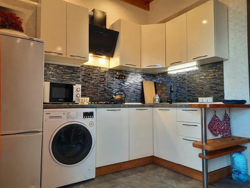 Дом с минибассейном