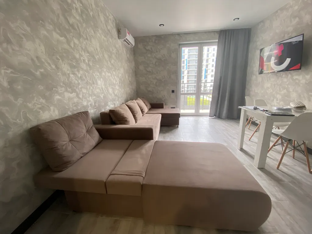 Студия у реки