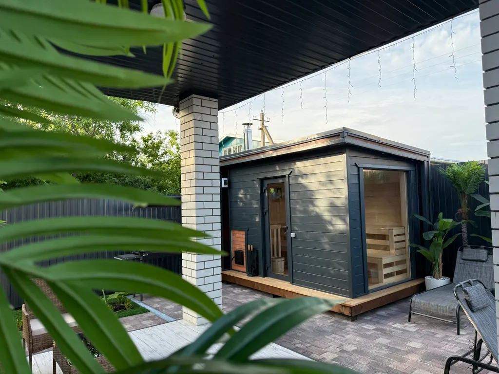 Коттедж Дом с горячим бассейном и баней на дровах — Елизаветинская