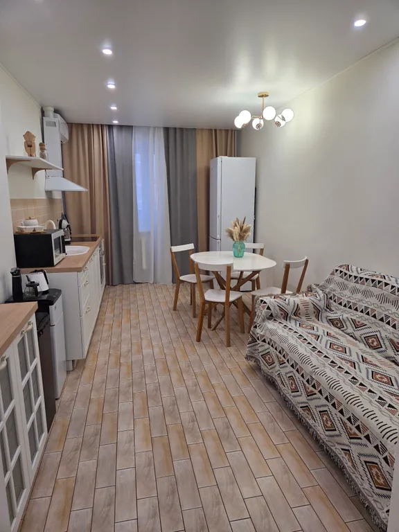 Современная 3-комнатная квартира в центре с дизайнерским ремонтом