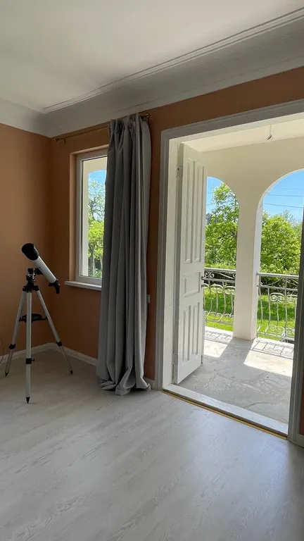 Дом в Абхазии, рядом сероводородные источники, море, река