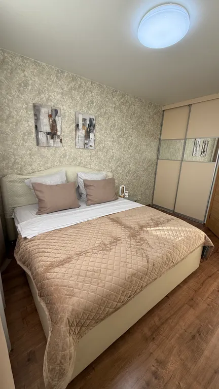 Уютная двухкомнатная квартира с шикарным видом с 24 этажа