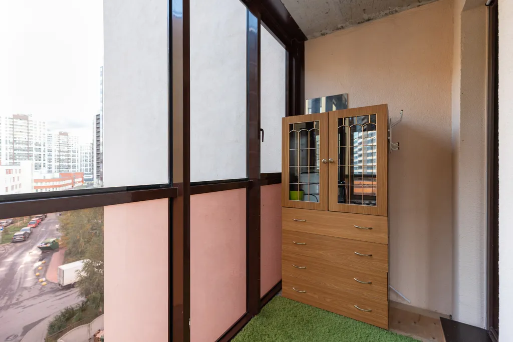 Двухкомнатная квартира с подиумами